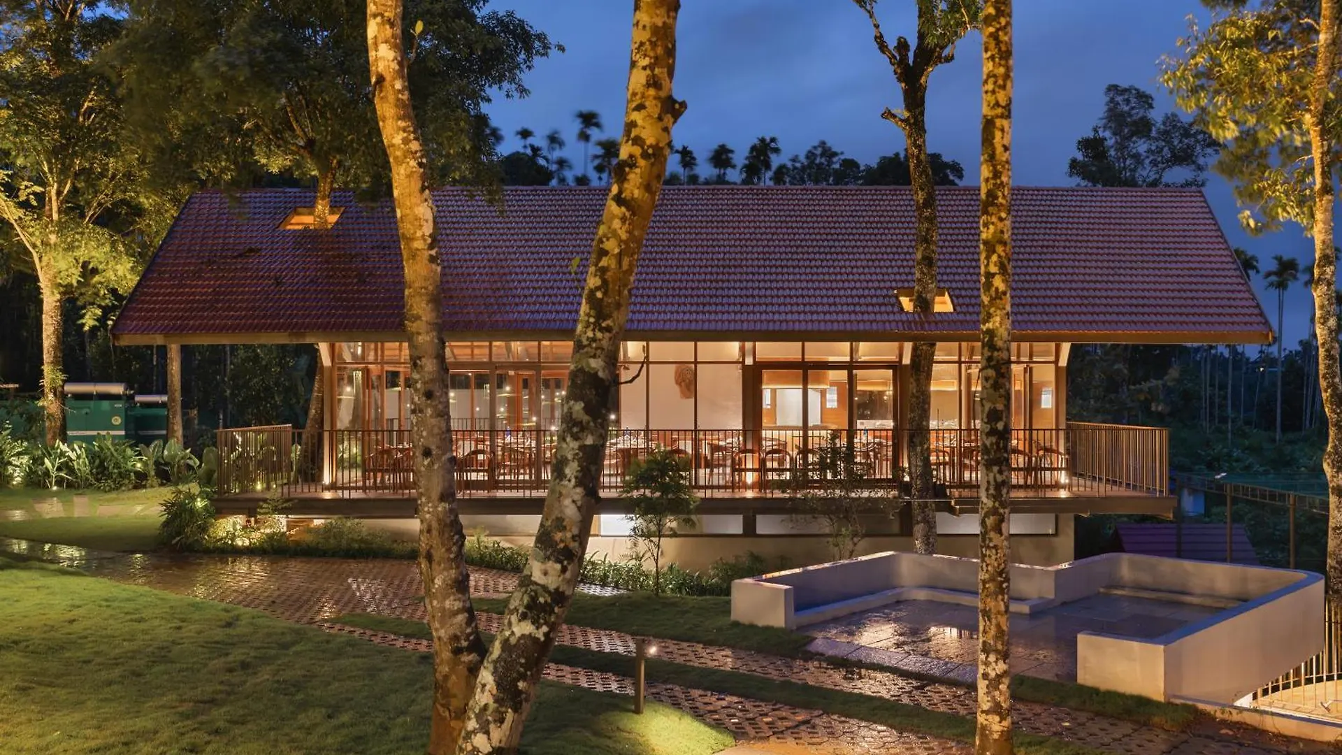 Sterling Lontano Waterfront Wayanad Hotel Meppadi