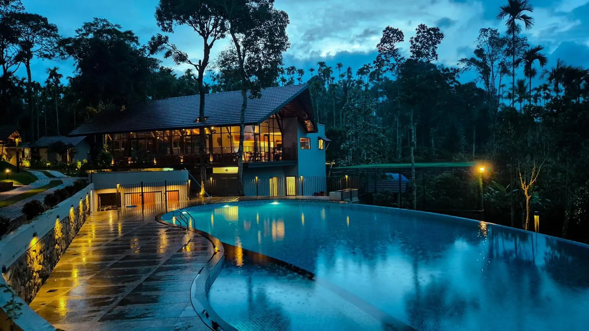 Sterling Lontano Waterfront Wayanad Hotel Meppadi