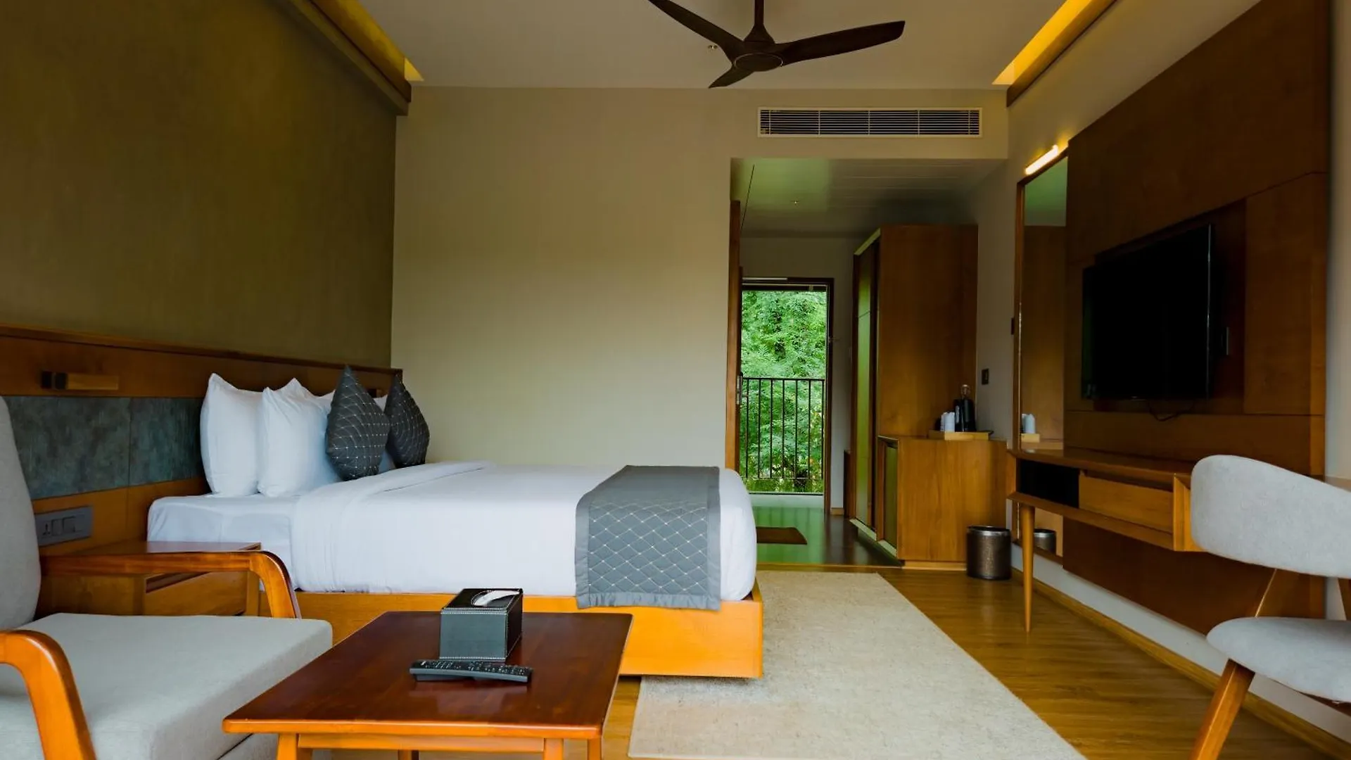 ***** Resort Sterling Lontano Waterfront Wayanad Hotel Meppadi India