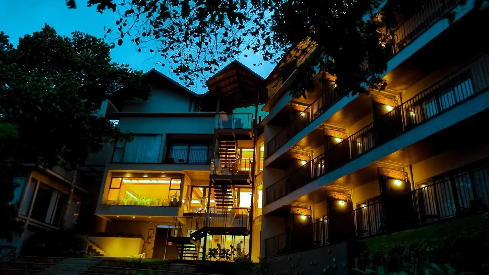 Resort Sterling Lontano Waterfront Wayanad Hotel Meppadi